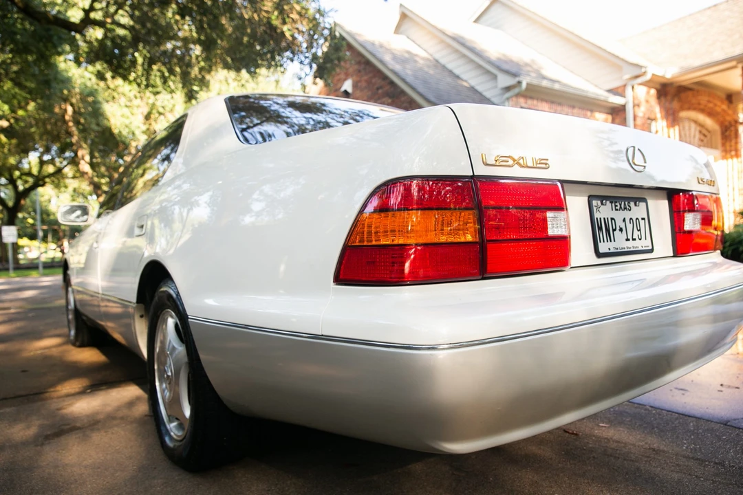 1999 Lexus LS 2nd Gen - Image 27 of 31