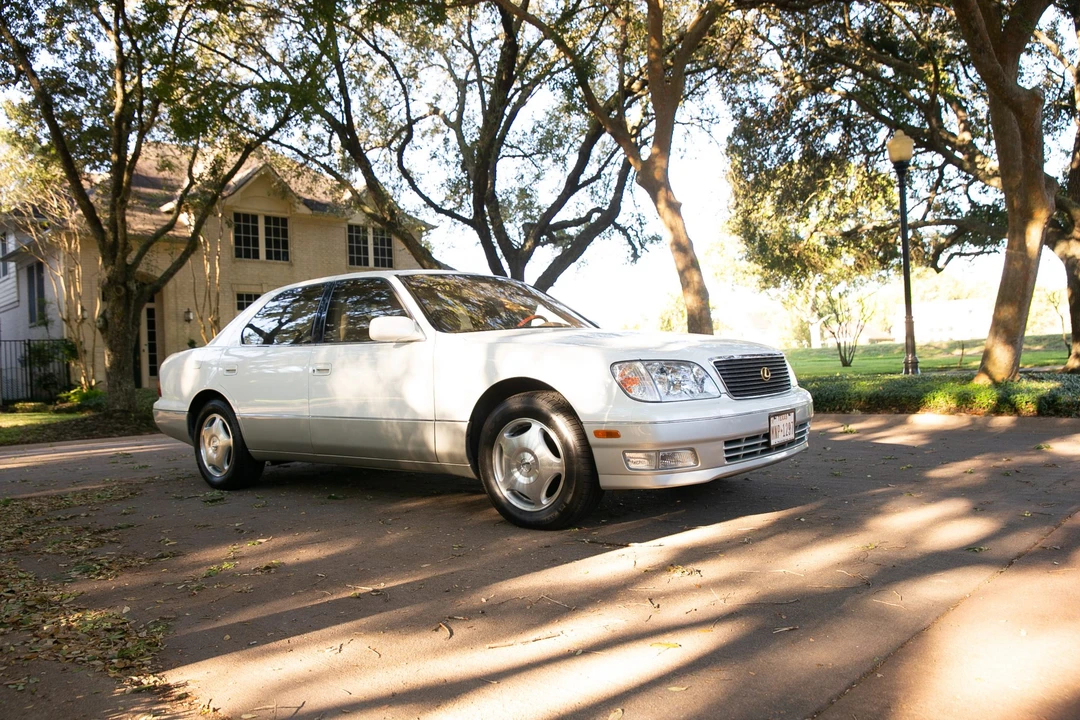 1999 Lexus LS 2nd Gen - Image 3 of 31