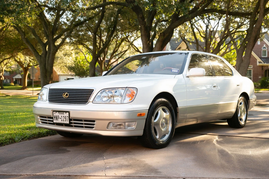 1999 Lexus LS 2nd Gen - Image 11 of 31