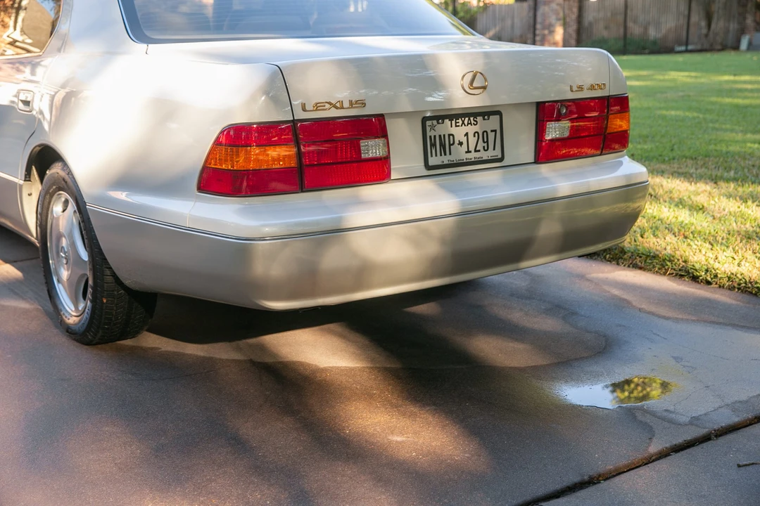 1999 Lexus LS 2nd Gen - Image 22 of 31