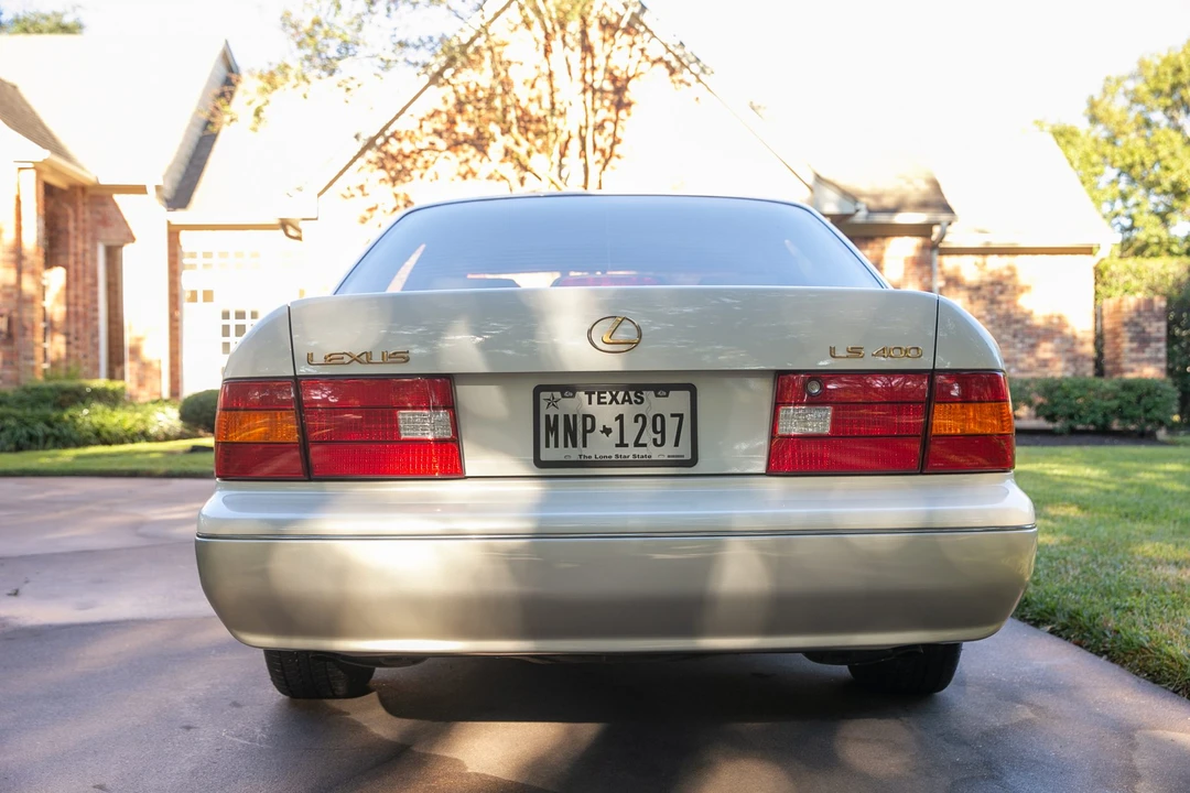 1999 Lexus LS 2nd Gen - Image 30 of 31