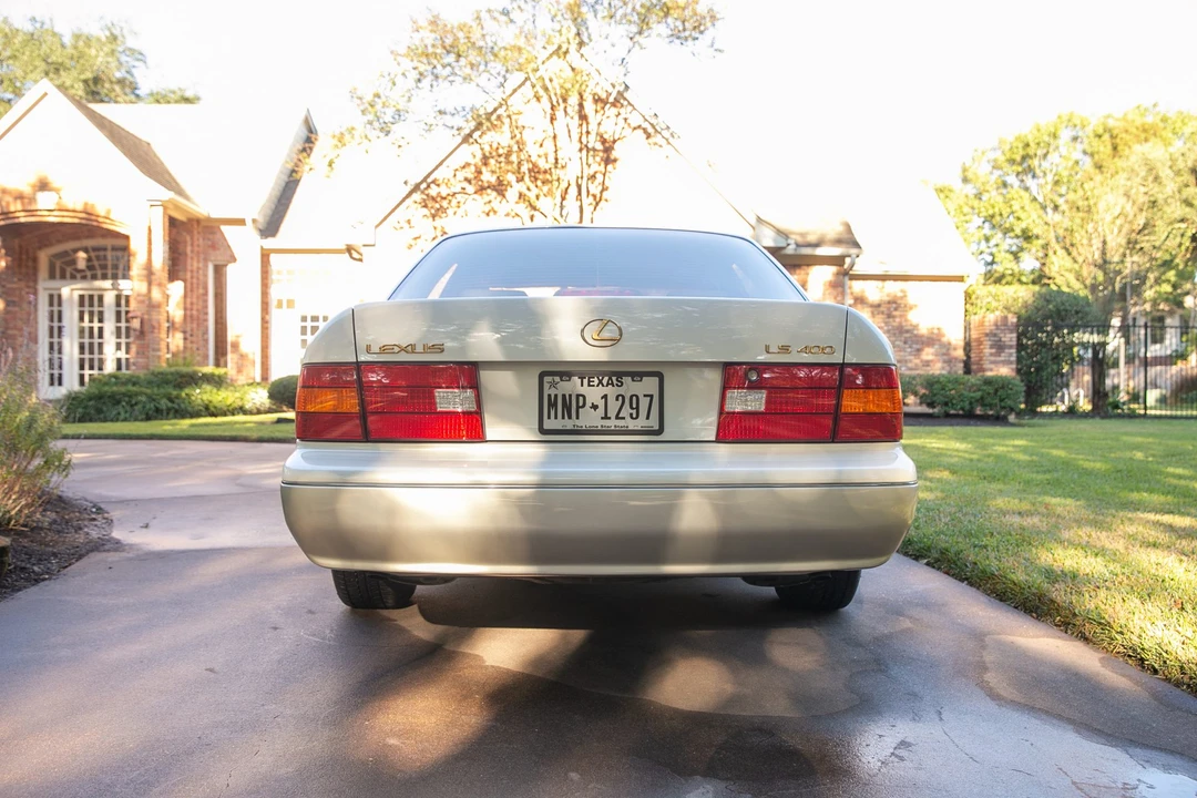 1999 Lexus LS 2nd Gen - Image 31 of 31