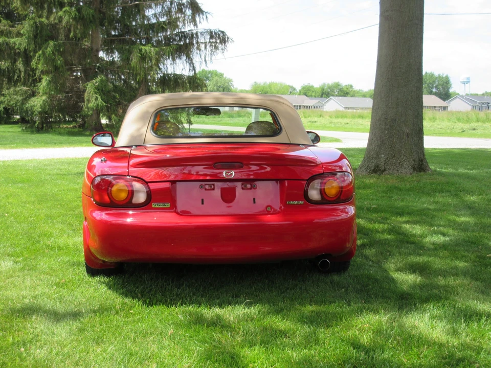 1999 Mazda NB MX-5 Miata - Image 9 of 31