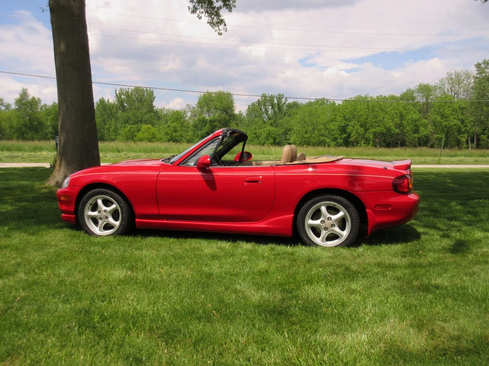 1999 Mazda NB MX-5 Miata - Image 5 of 31