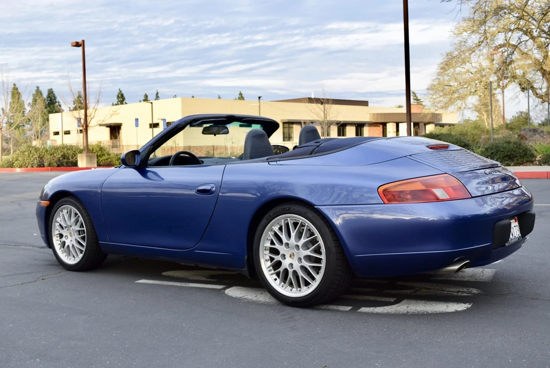 1999 Porsche 996 Carrera - Image 10 of 31