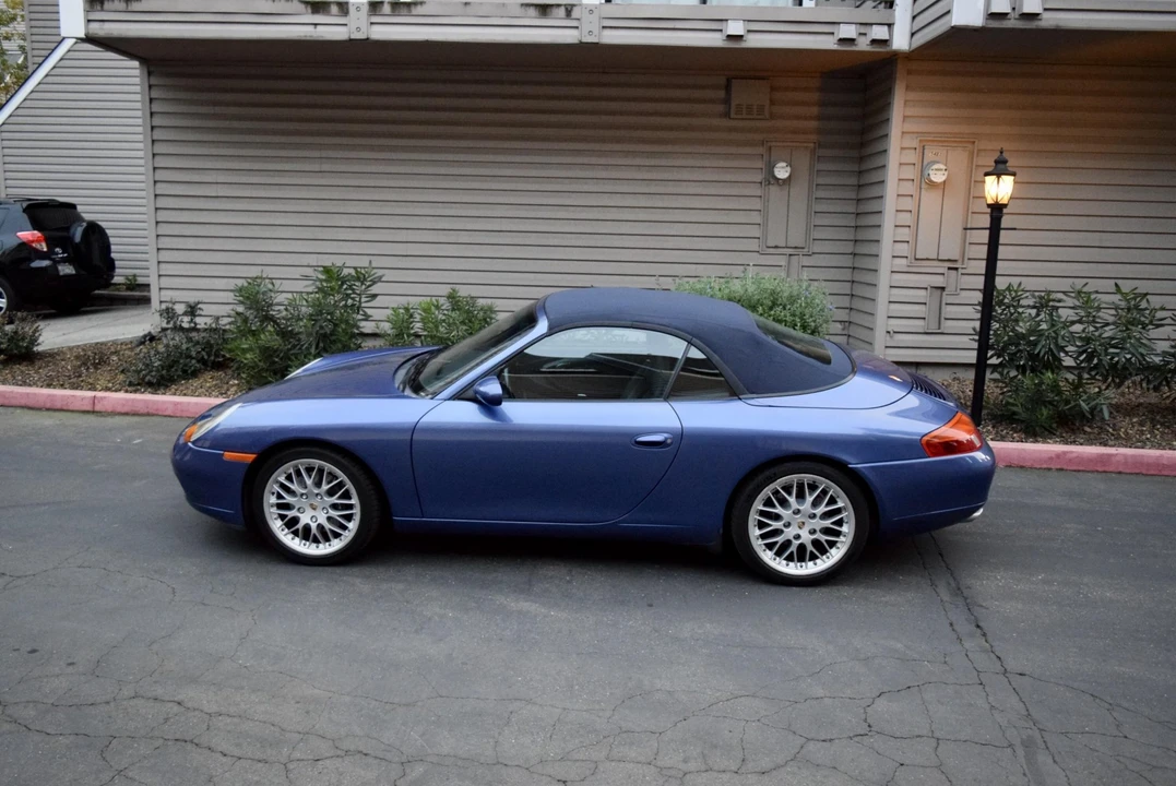 1999 Porsche 996 Carrera - Image 22 of 31