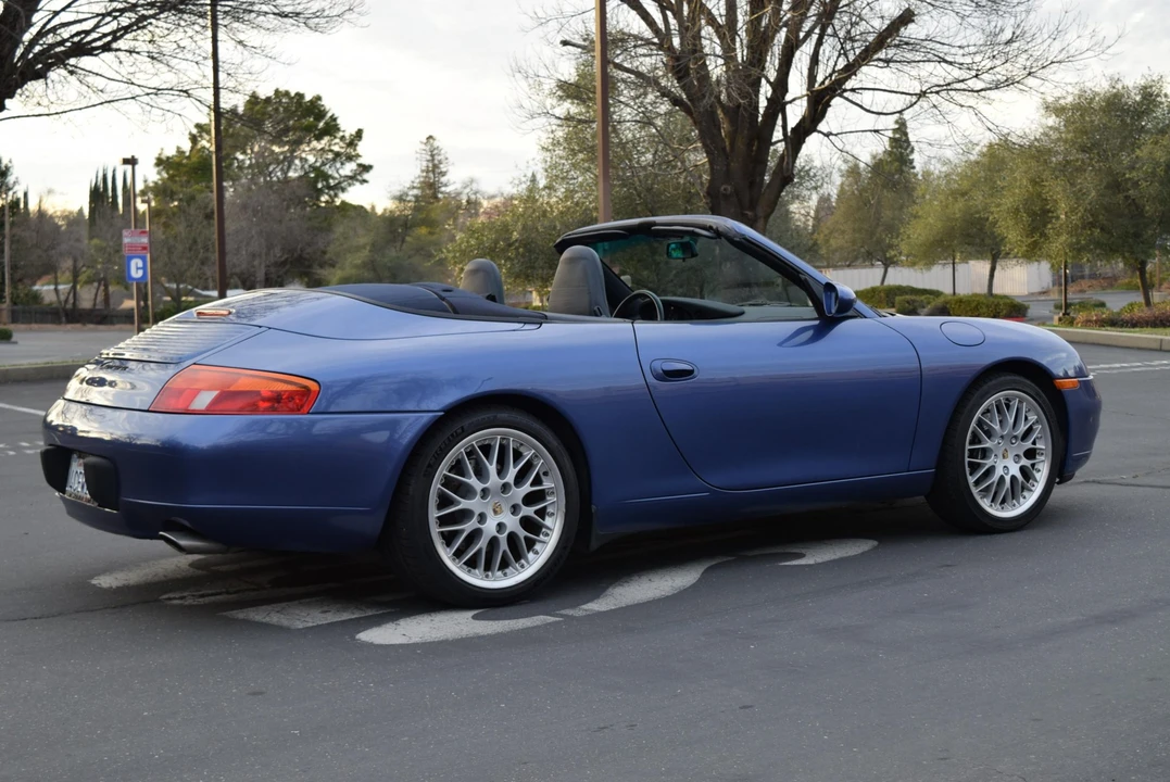 1999 Porsche 996 Carrera - Image 11 of 31