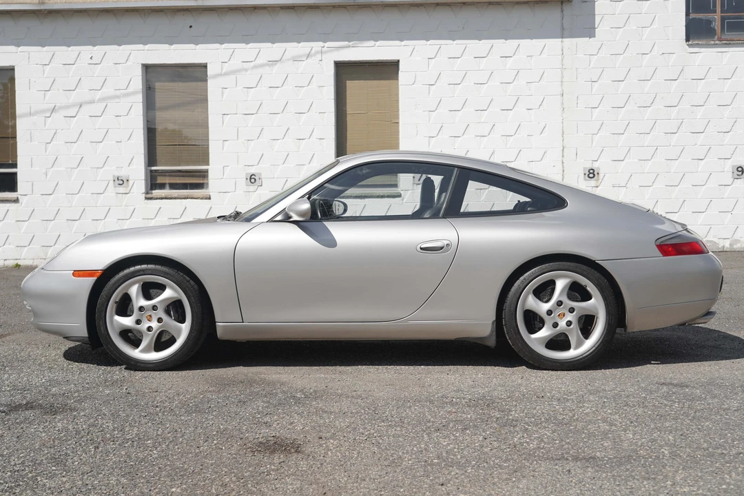 1999 Porsche 996 Carrera - Image 11 of 31