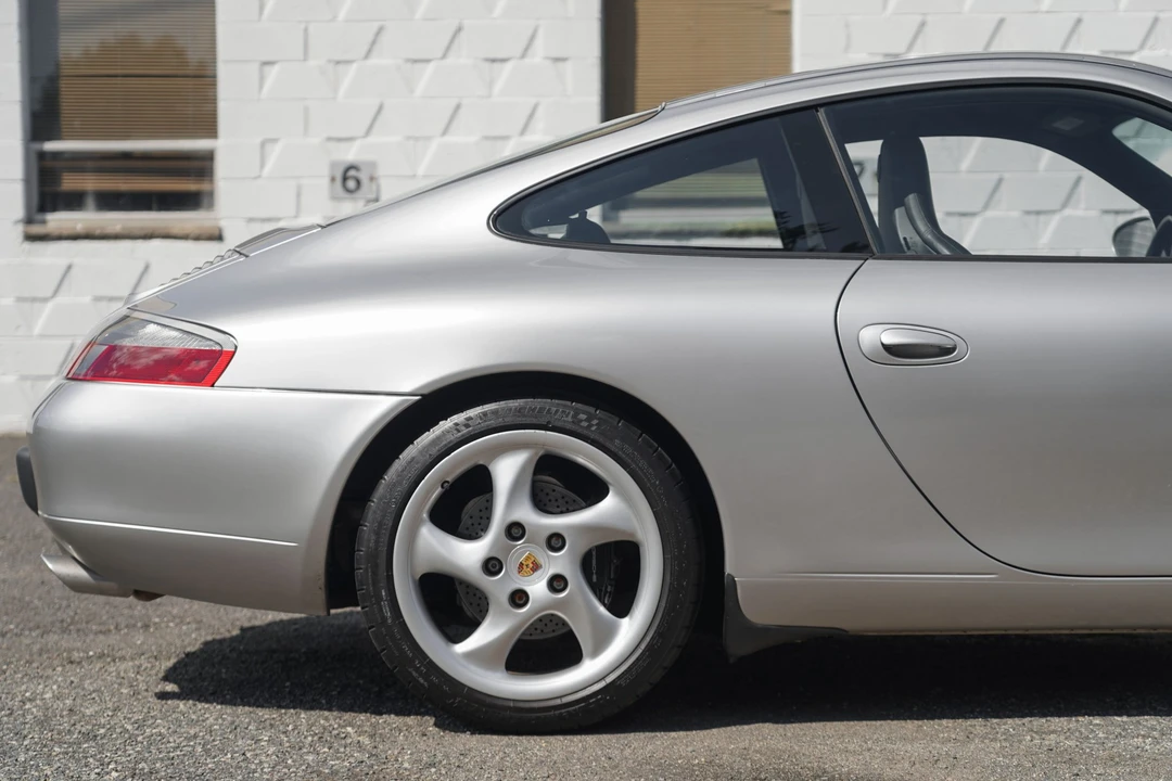 1999 Porsche 996 Carrera - Image 18 of 31