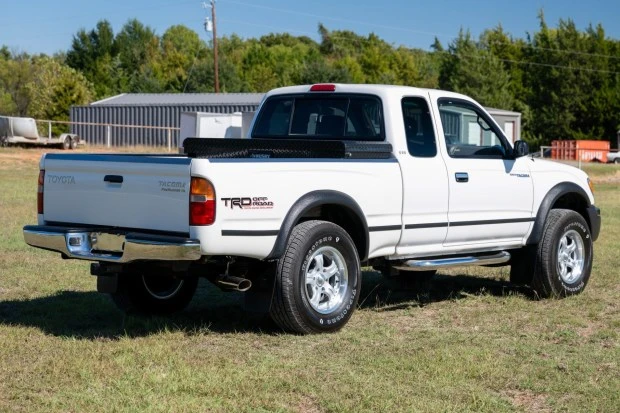 1999 Toyota Tacoma 1st Gen - Image 2 of 8