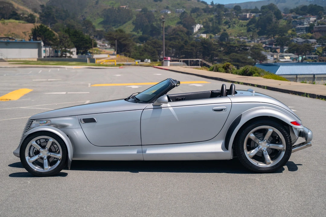 2000 Plymouth Prowler - Image 17 of 31