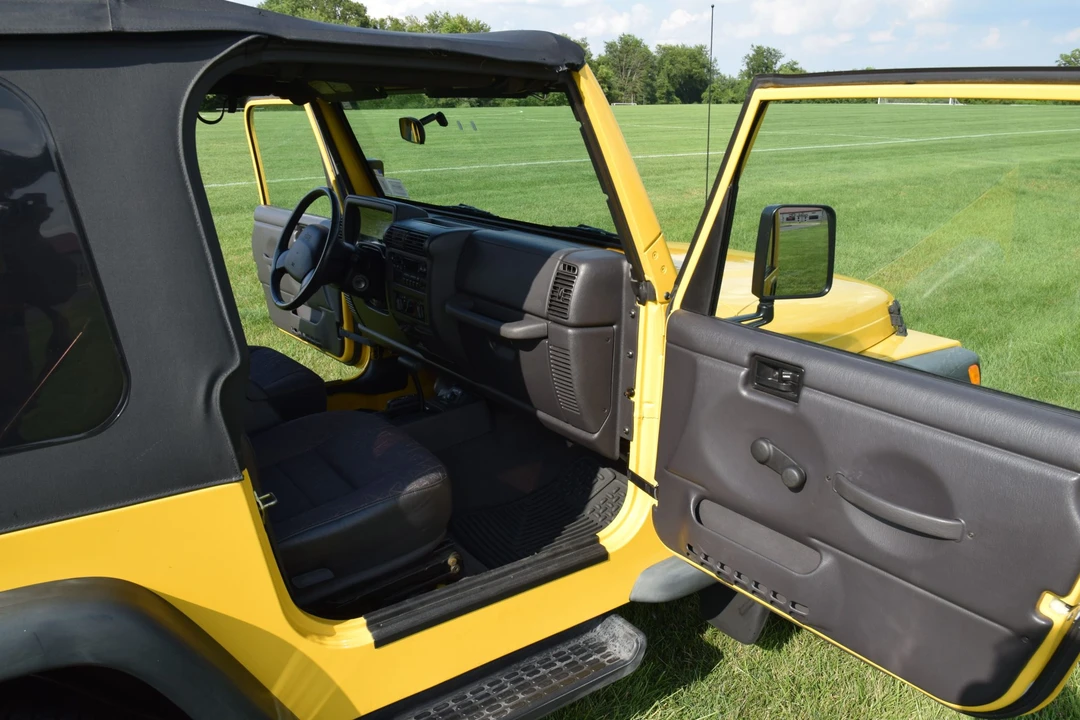 2001 Jeep TJ Wrangler - Image 23 of 31