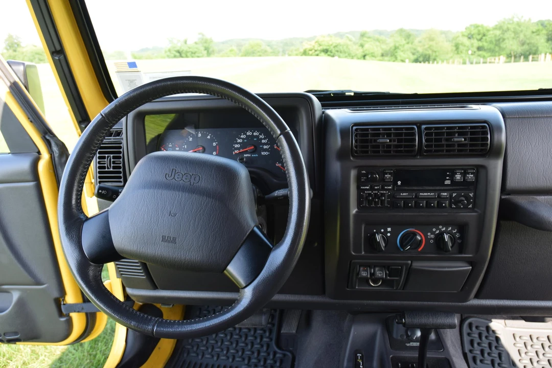 2001 Jeep TJ Wrangler - Image 28 of 31