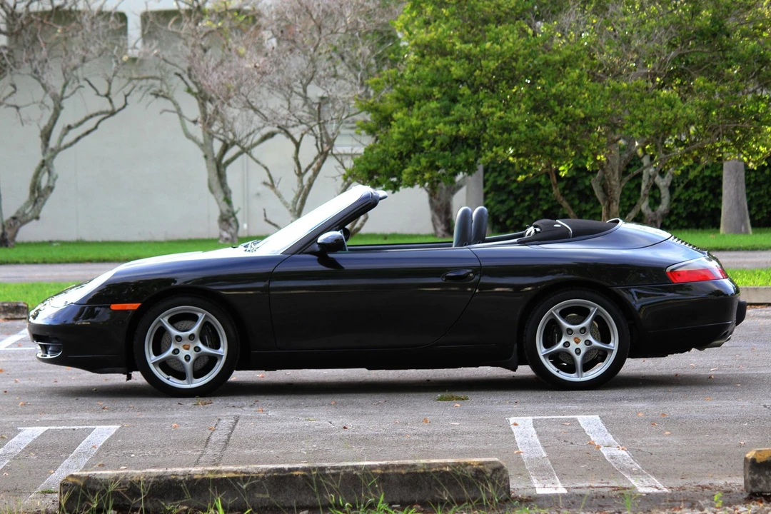 2001 Porsche 996 Carrera - Image 24 of 31