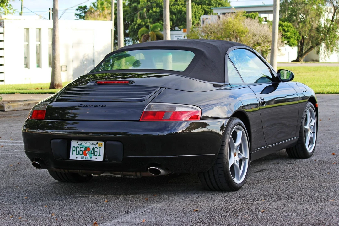2001 Porsche 996 Carrera - Image 17 of 31