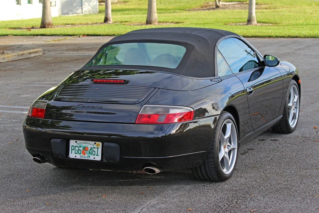 2001 Porsche 996 Carrera - Image 10 of 31