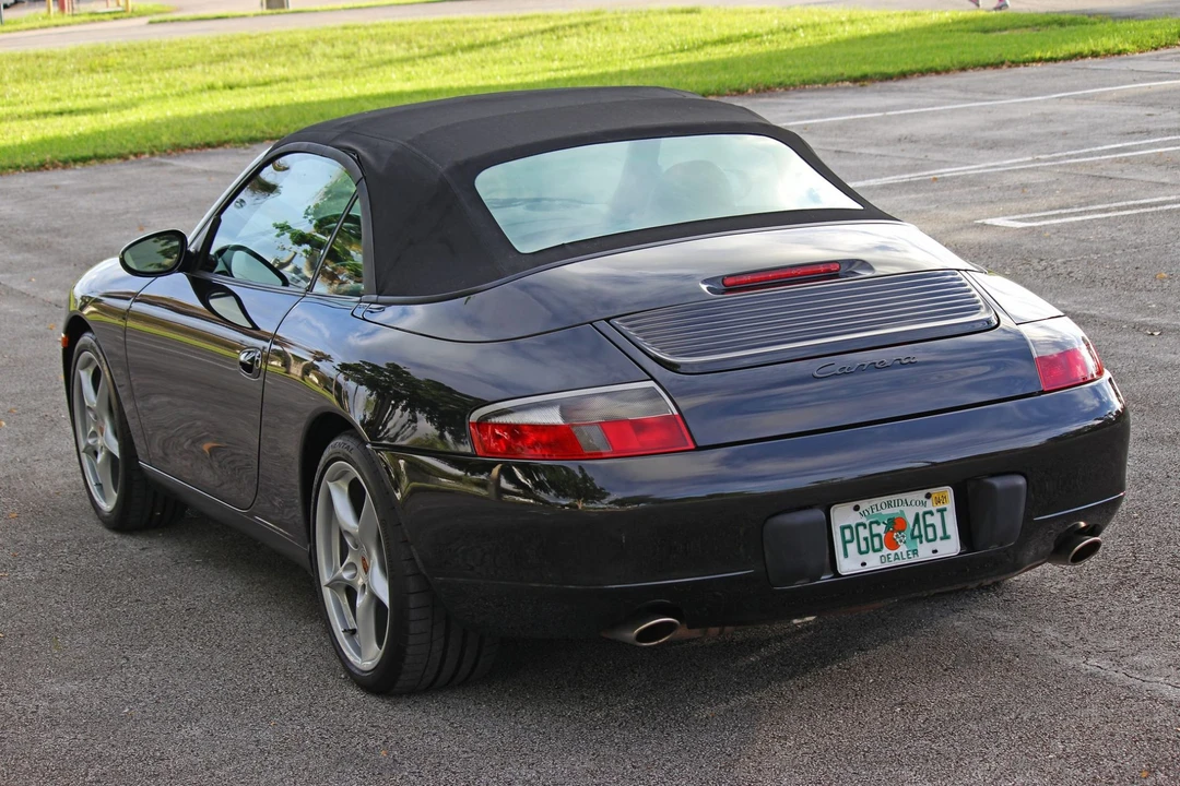 2001 Porsche 996 Carrera - Image 8 of 31
