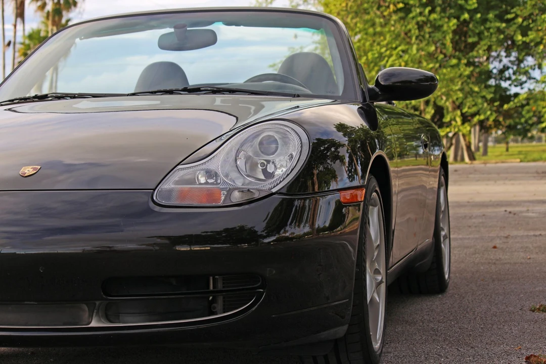 2001 Porsche 996 Carrera - Image 7 of 31