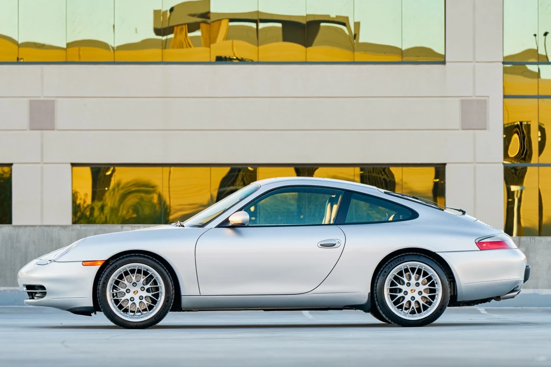 2001 Porsche 996 Carrera - Image 21 of 31