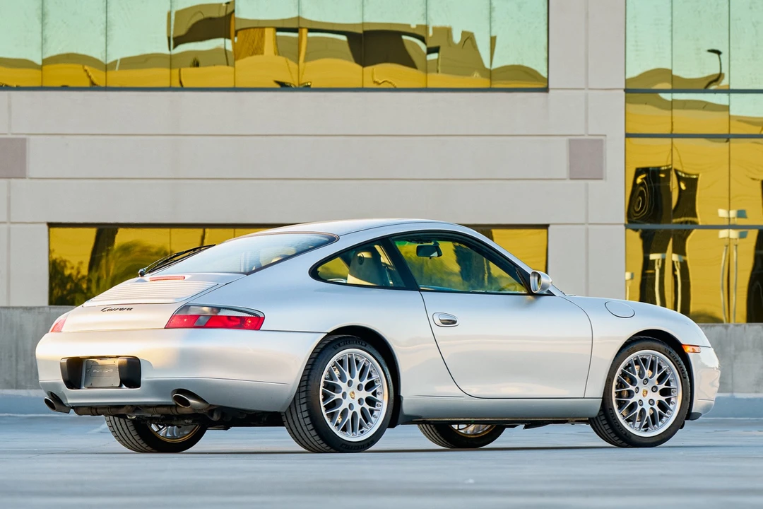 2001 Porsche 996 Carrera - Image 13 of 31