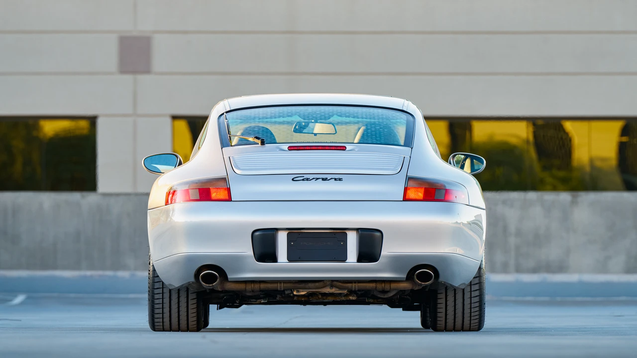 2001 Porsche 996 Carrera - Image 17 of 31