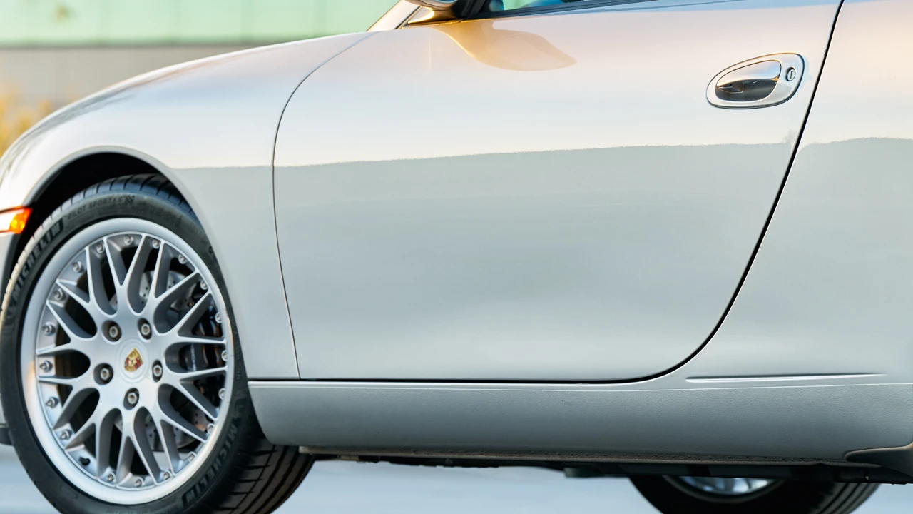 2001 Porsche 996 Carrera - Image 29 of 31