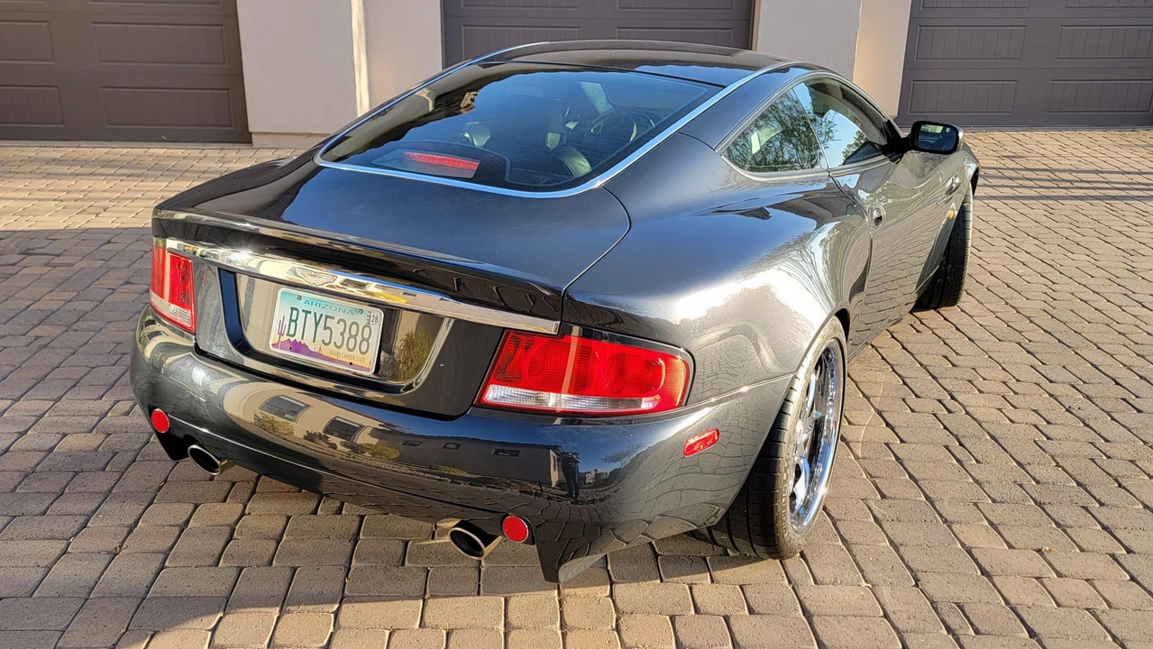 2002 Aston Martin Vanquish 1st Gen - Image 13 of 31