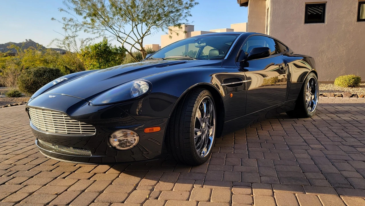 2002 Aston Martin Vanquish 1st Gen - Image 8 of 31