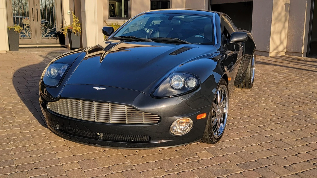 2002 Aston Martin Vanquish 1st Gen - Image 4 of 31