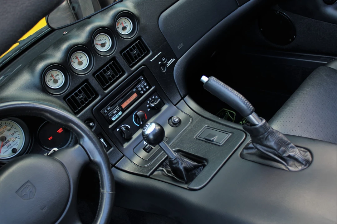 2002 Dodge Viper 2nd Gen - Image 21 of 31