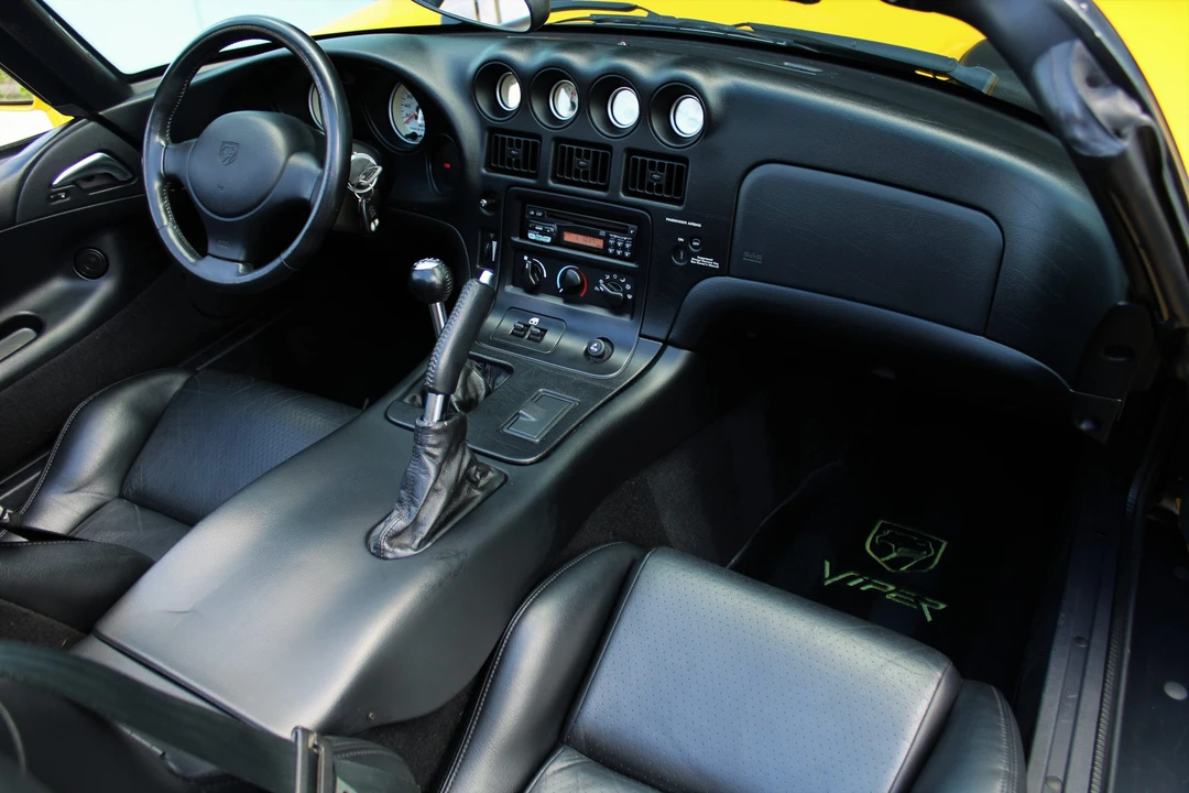 2002 Dodge Viper 2nd Gen - Image 30 of 31