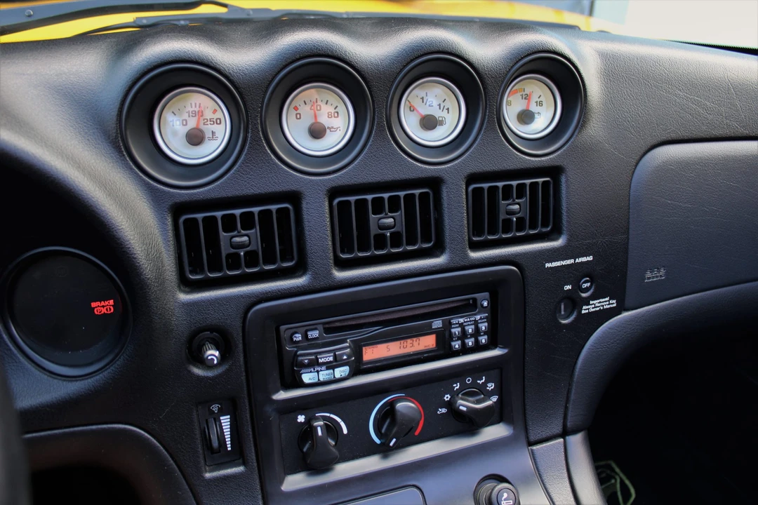 2002 Dodge Viper 2nd Gen - Image 24 of 31