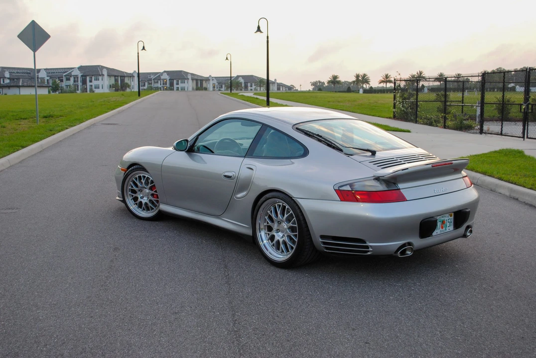 2002 Porsche 996 Turbo - Image 14 of 31