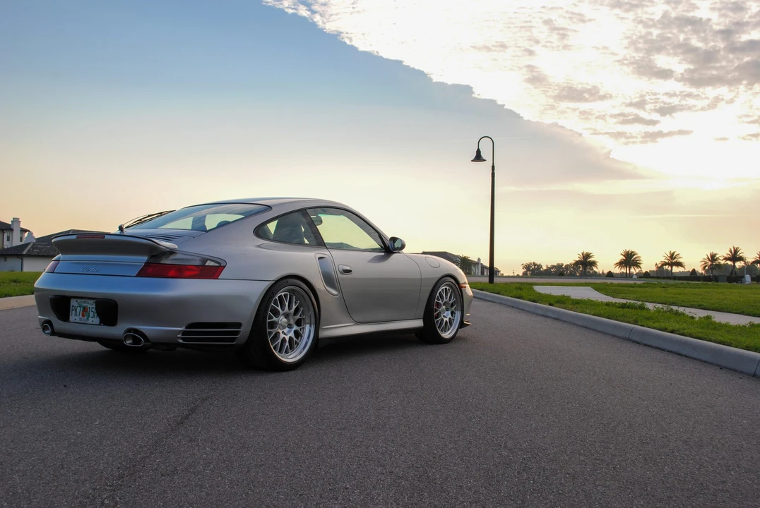 2002 Porsche 996 Turbo - Image 17 of 31