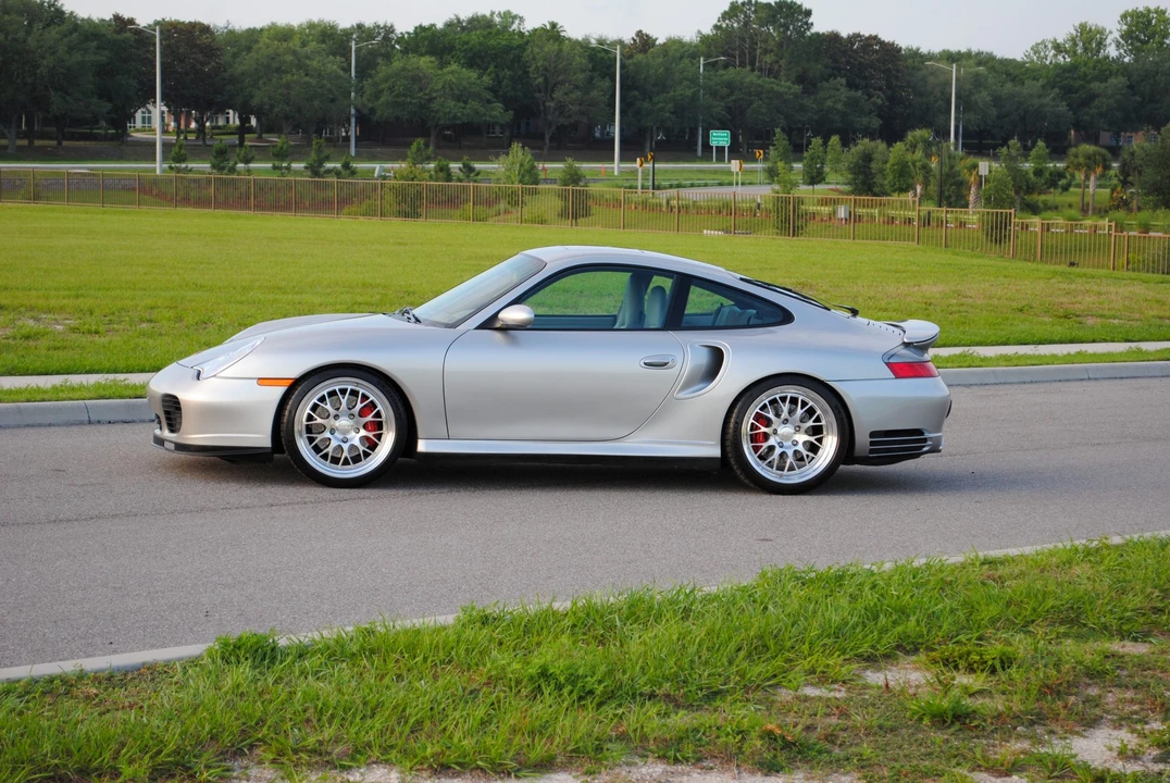 2002 Porsche 996 Turbo - Image 12 of 31