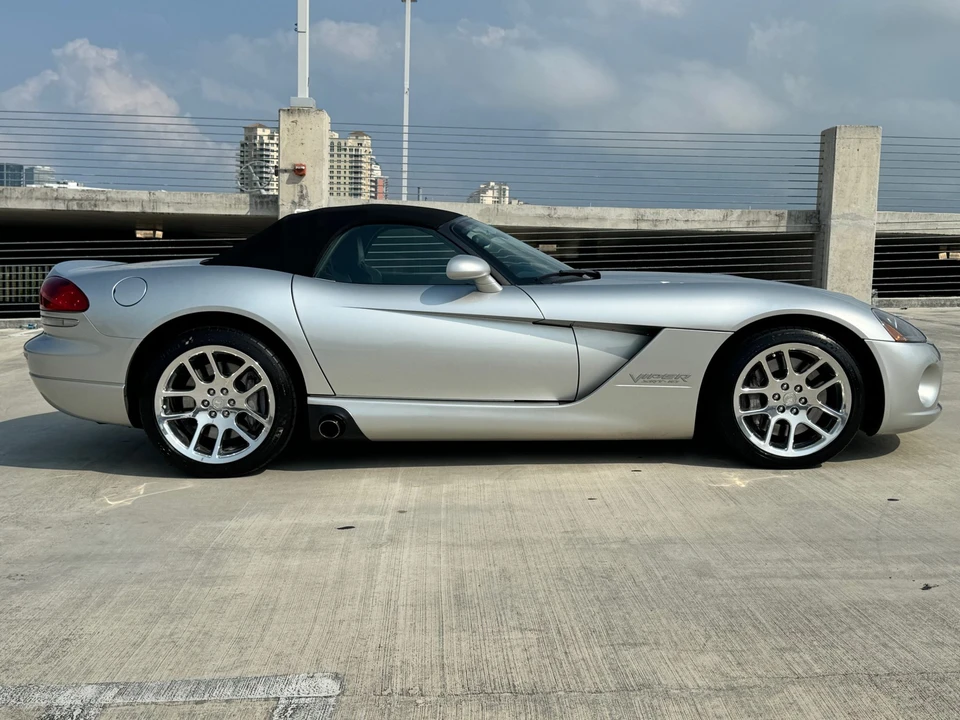 2003 Dodge Viper 3rd Gen - Image 19 of 31