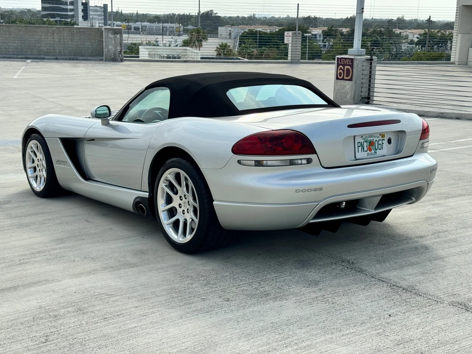 2003 Dodge Viper 3rd Gen - Image 9 of 31