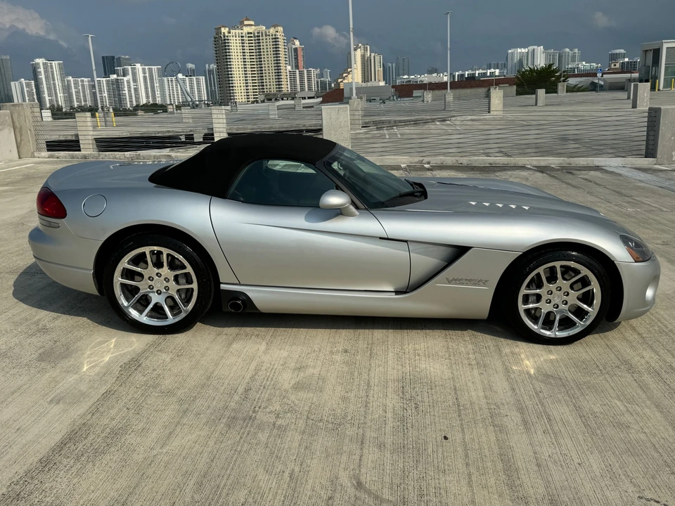 2003 Dodge Viper 3rd Gen - Image 18 of 31