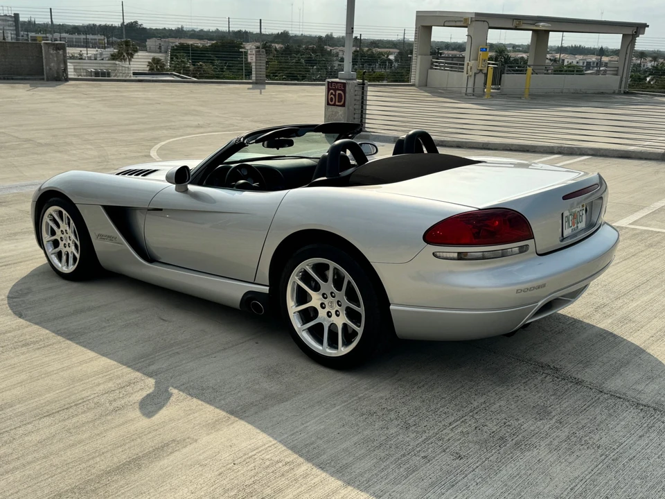 2003 Dodge Viper 3rd Gen - Image 29 of 31