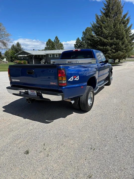 2003 GMC Sierra Heavy Duty 2nd Gen - Image 5 of 31