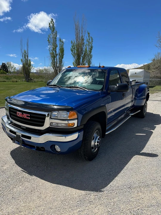 2003 GMC Sierra Heavy Duty 2nd Gen - Image 2 of 31