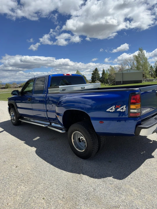 2003 GMC Sierra Heavy Duty 2nd Gen - Image 3 of 31
