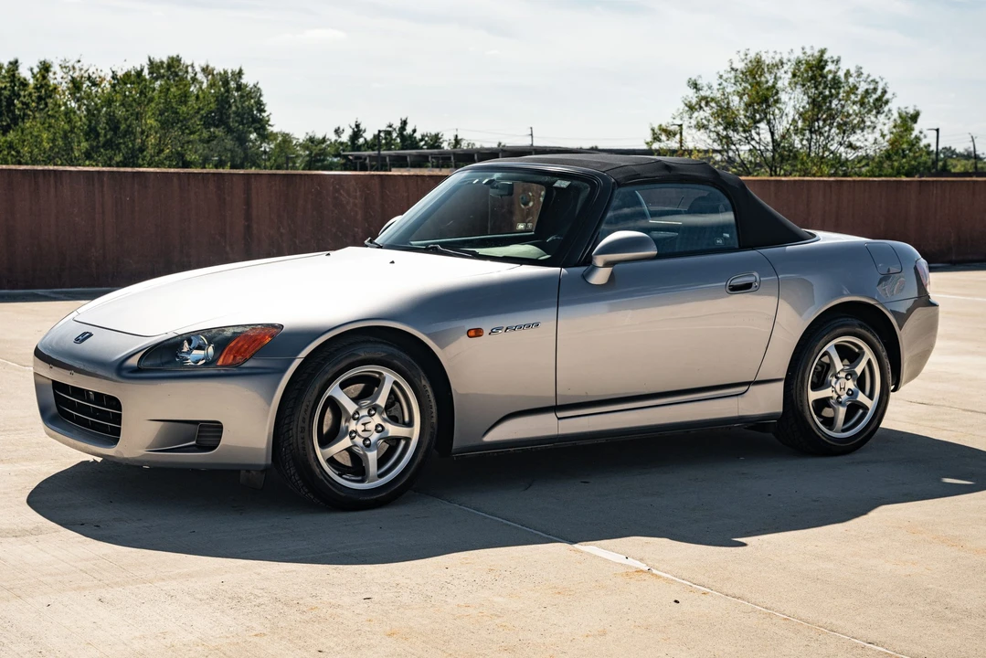 2003 Honda AP1 S2000 - Image 2 of 31