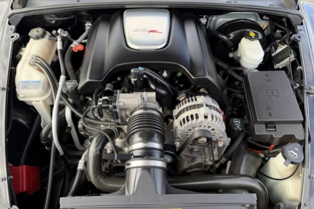 2004 Chevrolet SSR - Image 7 of 8