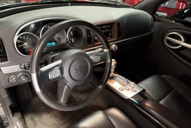 2004 Chevrolet SSR - Image 6 of 8