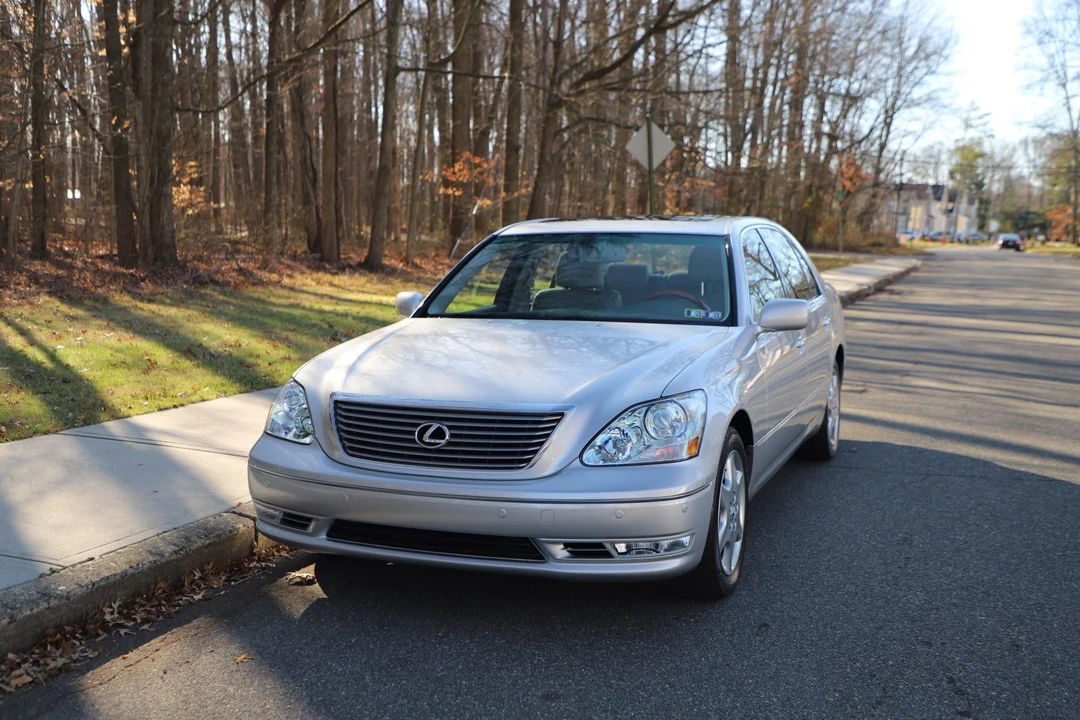 2004 Lexus LS 3rd Gen - Image 2 of 31