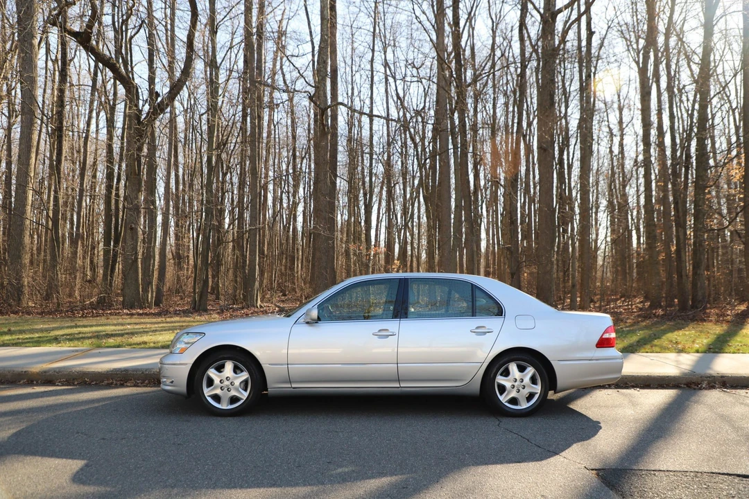 2004 Lexus LS 3rd Gen - Image 8 of 31