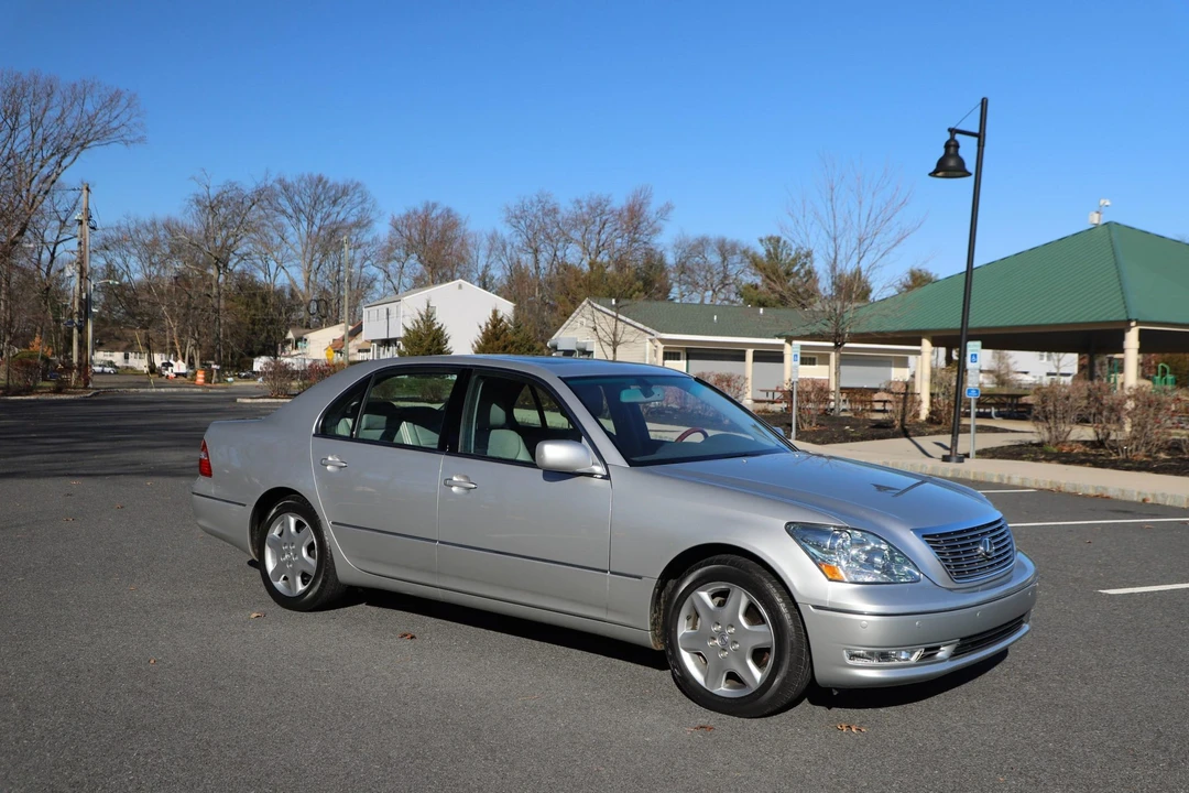 2004 Lexus LS 3rd Gen - Image 18 of 31