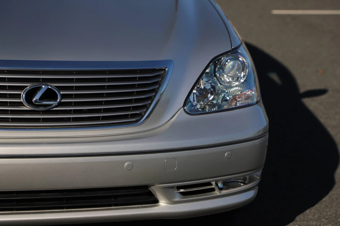 2004 Lexus LS 3rd Gen - Image 27 of 31