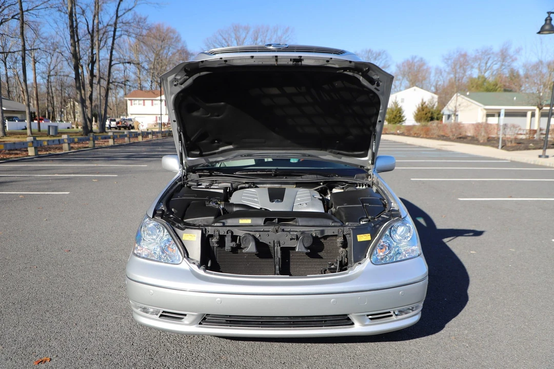 2004 Lexus LS 3rd Gen - Image 21 of 31